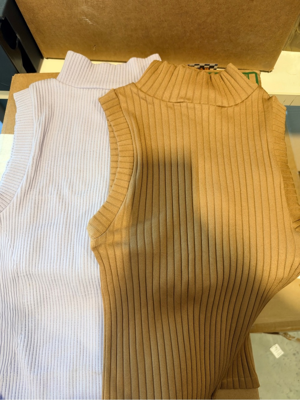 Ribbed Sleeveless Mock Neck Top - Camel and Light Lavender
